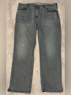 Lee Men’s Straight Taper Gray Jeans Size 40x32 Measured 38x32